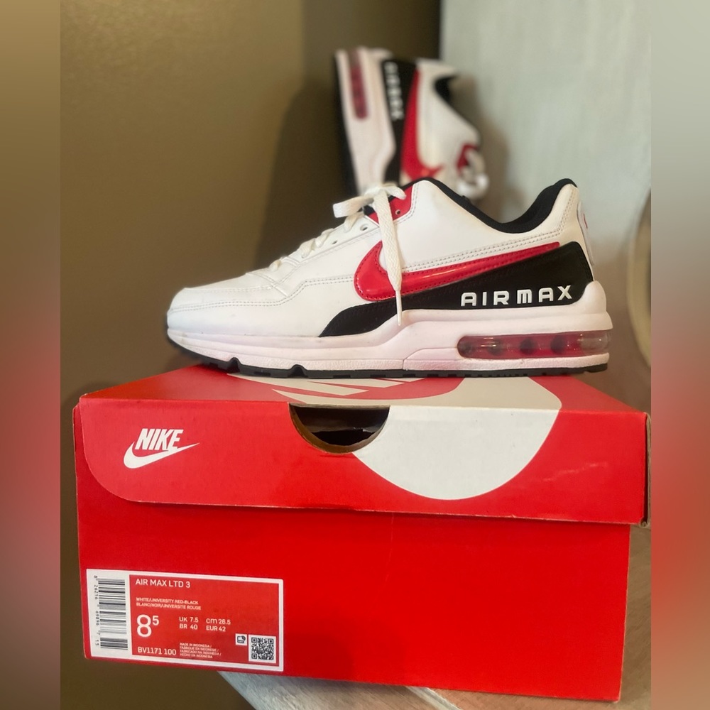 Teen/men’s Nike Air Max 3 size 8.5